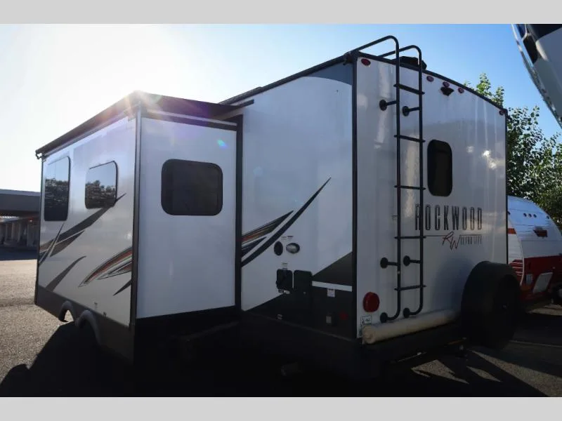 Used 2022 Rockwood 28RLS — photo 3