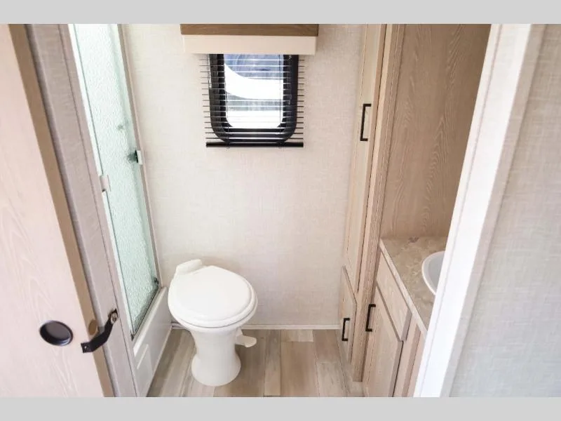 Used 2022 Rockwood 28RLS — photo 5