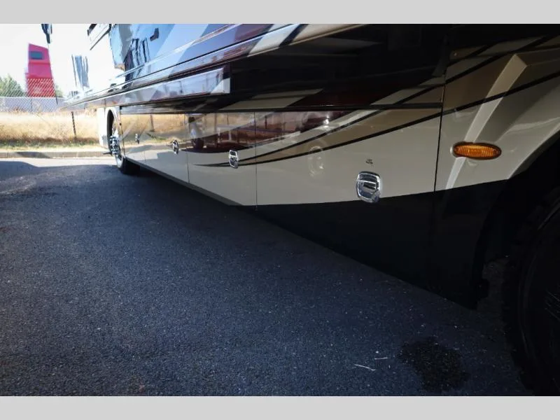 Used 2008 Fleetwood RV American Eagle 42F — photo 3