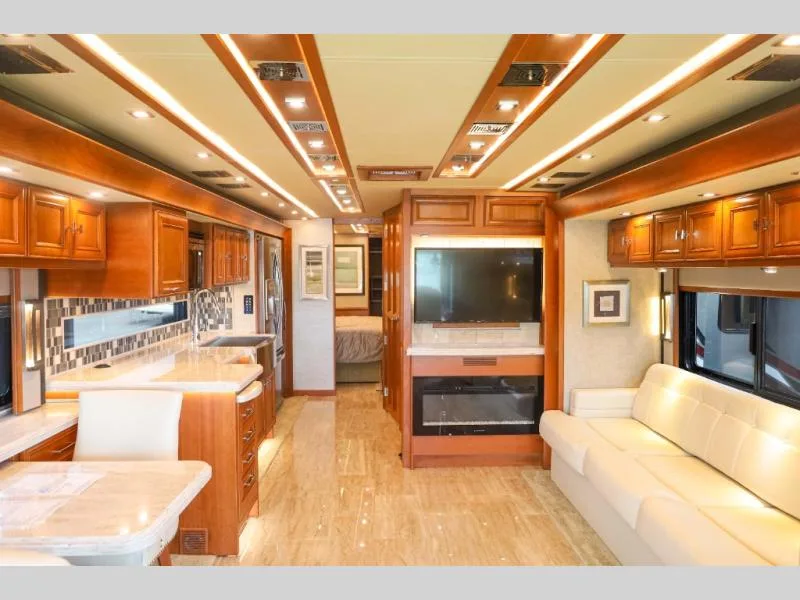 Used 2019 Tiffin Motorhomes Allegro Bus 40AP — photo 6