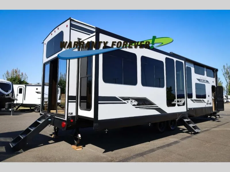 New 2026 Forest River RV Cherokee Timberwolf Black Label 39JMBL — photo 4