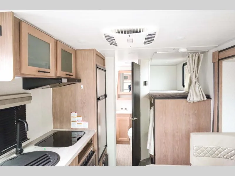 Used 2022 Forest River RV No Boundaries NB19.8 — photo 5