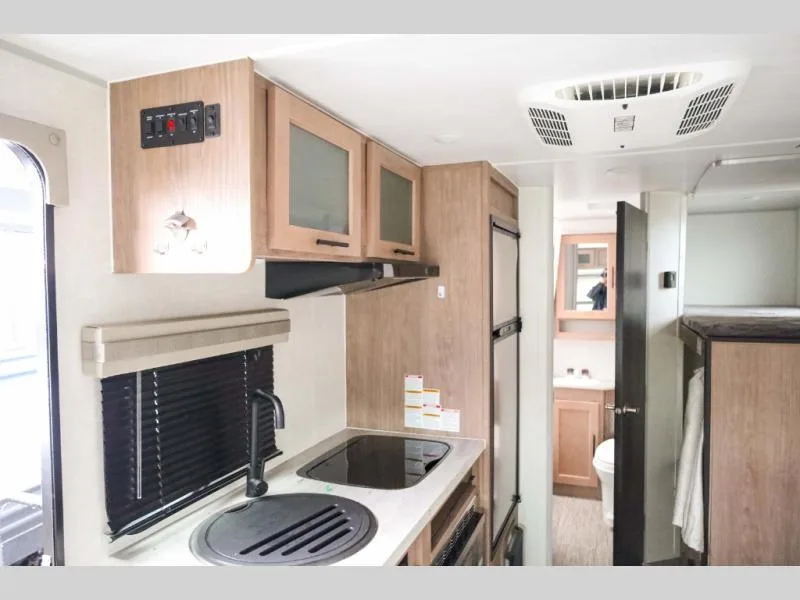 Used 2022 Forest River RV No Boundaries NB19.8 — photo 6
