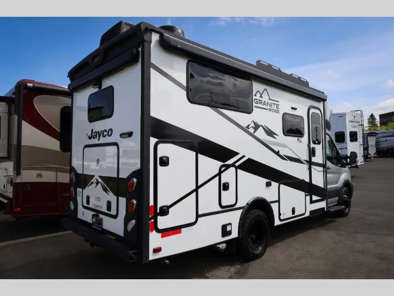 Used 2025 Jayco Granite Ridge 22T — photo 2