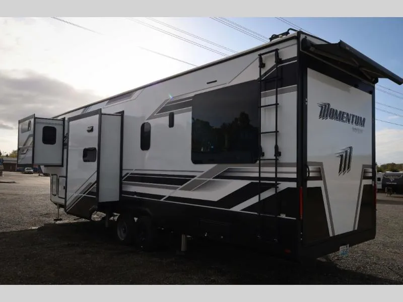 Used 2025 Grand Design 351 — photo 3