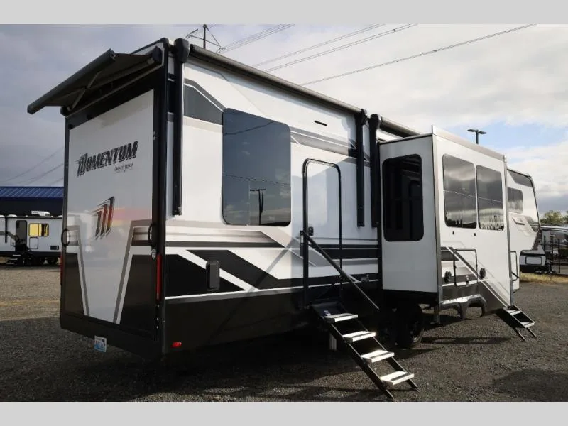 Used 2025 Grand Design 351 — photo 4