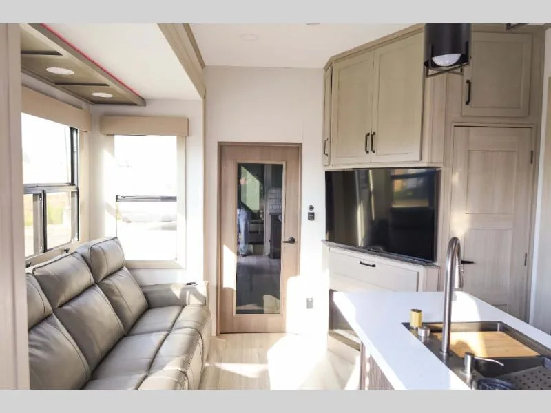 Used 2025 Grand Design 351 — photo 6