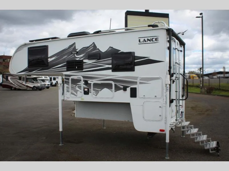 Used 2026 Lance Lance Truck Campers 825 — photo 3