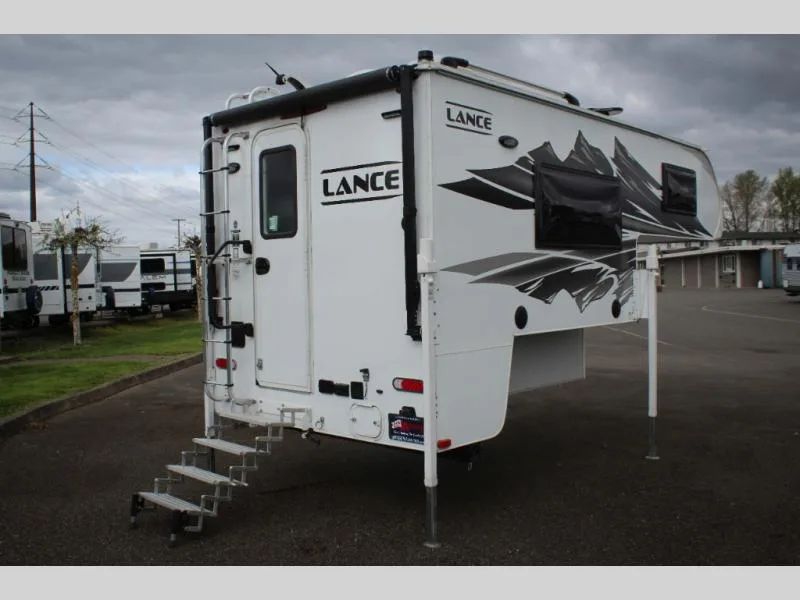 Used 2026 Lance Lance Truck Campers 825 — photo 4