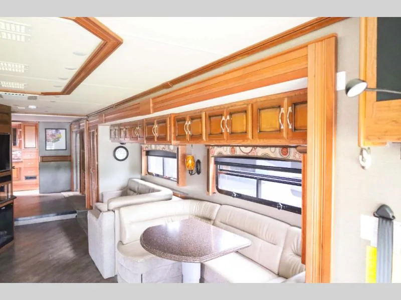 Used 2017 REV GROUP Pace Arrow 38K — photo 6