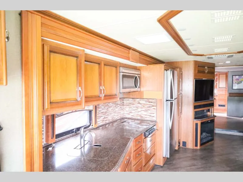 Used 2017 REV GROUP Pace Arrow 38K — photo 7