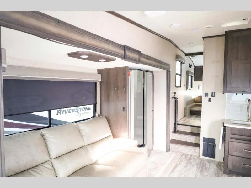 Used 2022 Grand Design Reflection 150 Series 260RD — photo 5