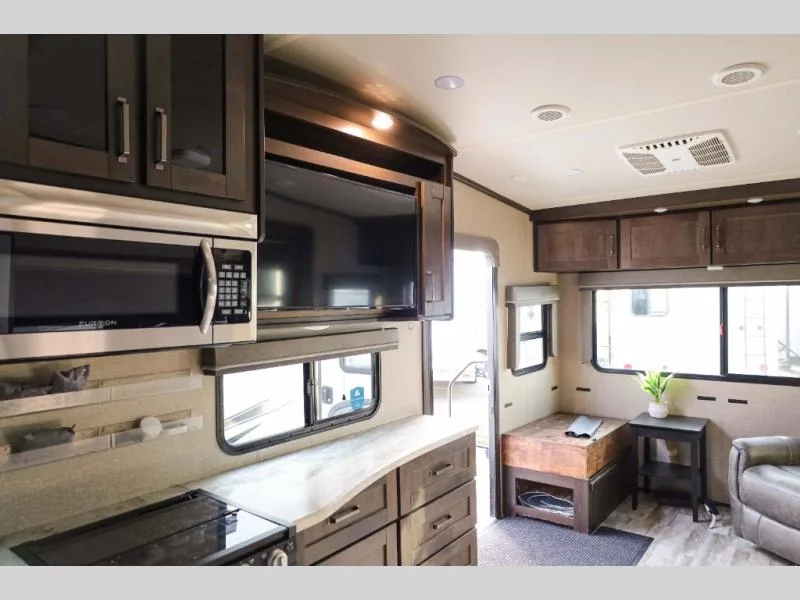Used 2022 Grand Design Reflection 150 Series 260RD — photo 8