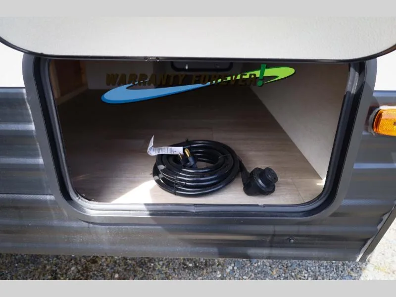 New 2026 Prime Time RV Avenger LT 18DBS — photo 3