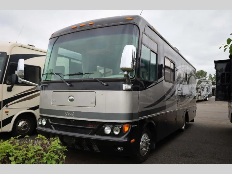 Used 2008 Monaco Safari Trek 28R — photo 4