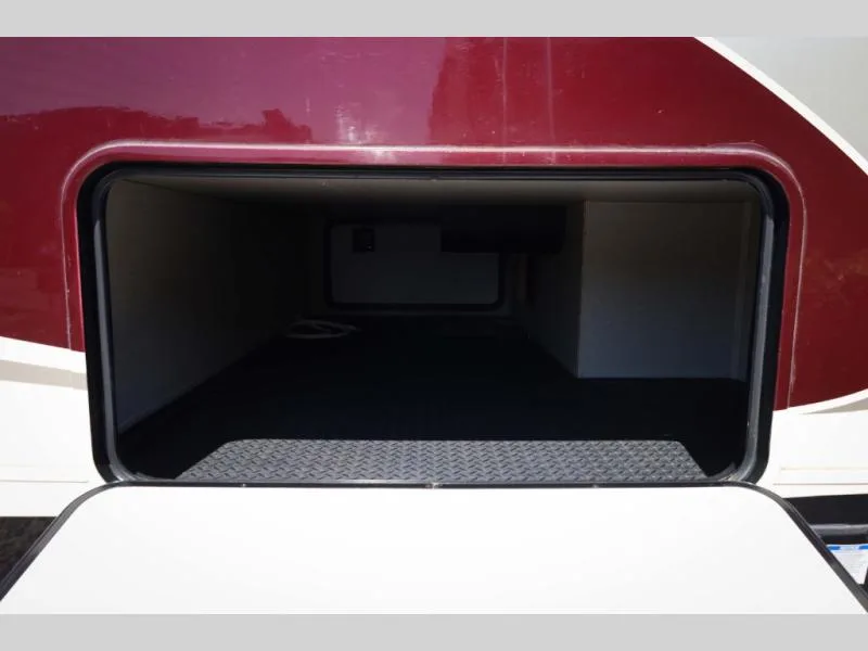 Used 2019 Forest River 39FK — photo 3