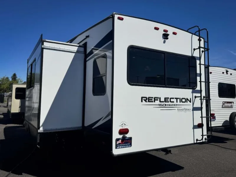 Used 2021 Grand Design Reflection 150 Series 240RL — photo 4
