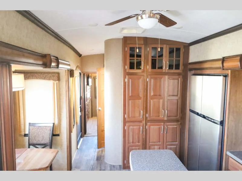 Used 2016 Keystone RV MONTANA — photo 4