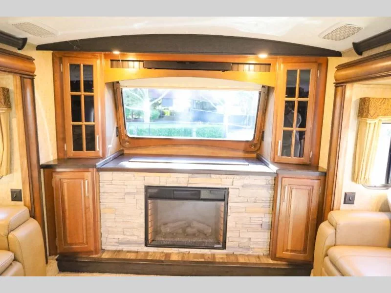 Used 2016 Keystone RV MONTANA — photo 6