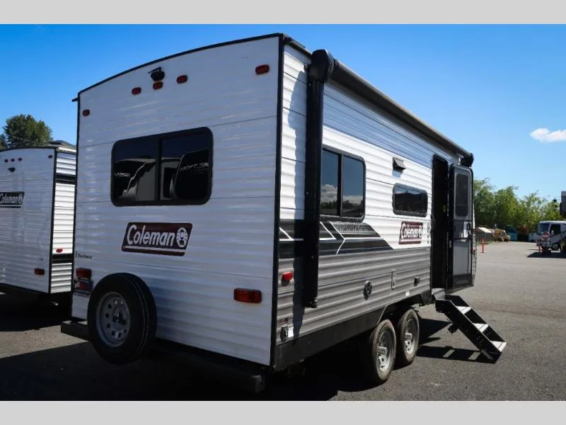 Used 2024 Keystone RV Coleman Lantern 202R — photo 5