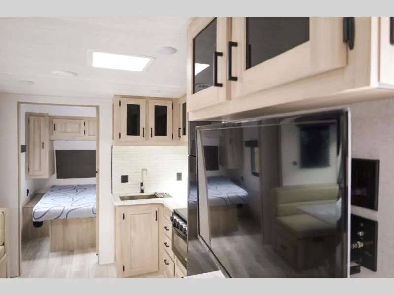 Used 2026 EAST TO WEST Della Terra 262BH — photo 6