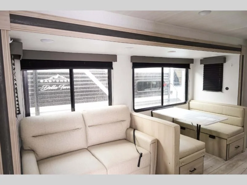 Used 2026 EAST TO WEST Della Terra 262BH — photo 8