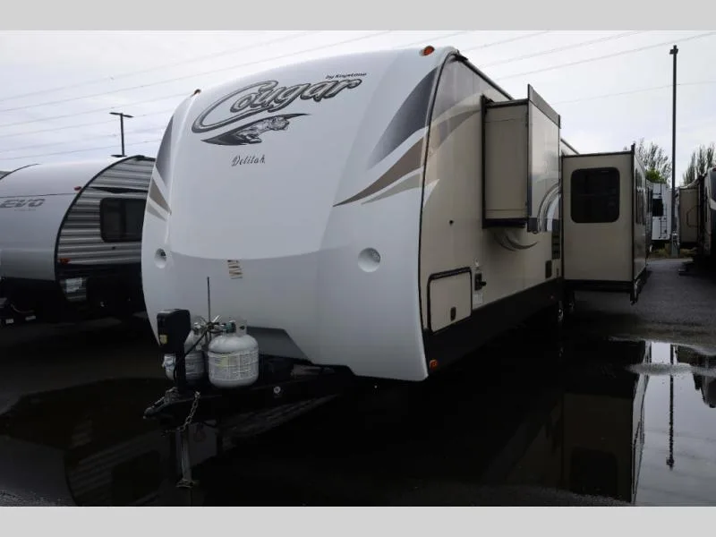 Used 2017 Keystone RV Cougar Half-Ton Series Series — photo 2