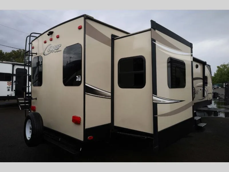 Used 2017 Keystone RV Cougar Half-Ton Series Series — photo 4