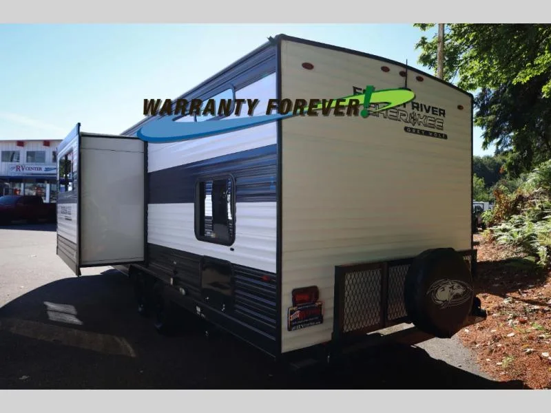 New 2026 Forest River RV Cherokee Grey Wolf 23DBH — photo 4