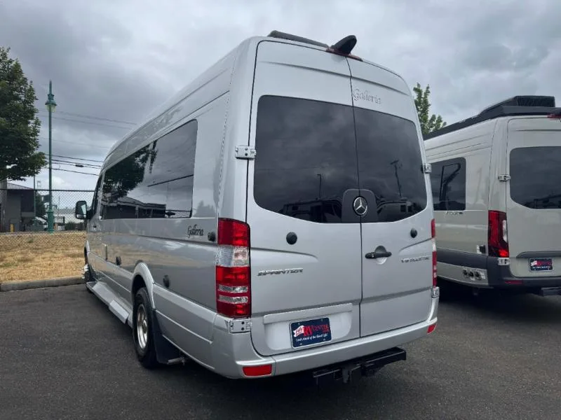 Used 2016 Coachmen RV Galleria 24ST — photo 3