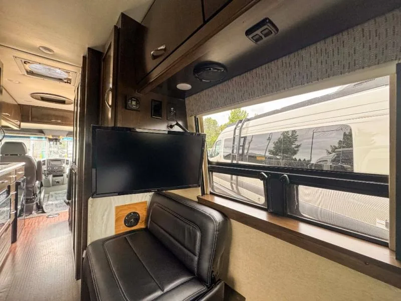 Used 2016 Coachmen RV Galleria 24ST — photo 5