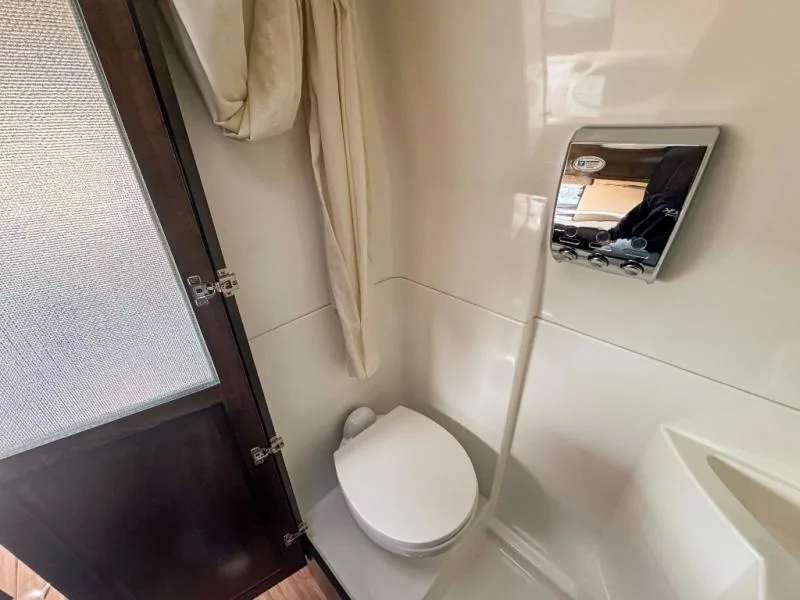 Used 2016 Coachmen RV Galleria 24ST — photo 7