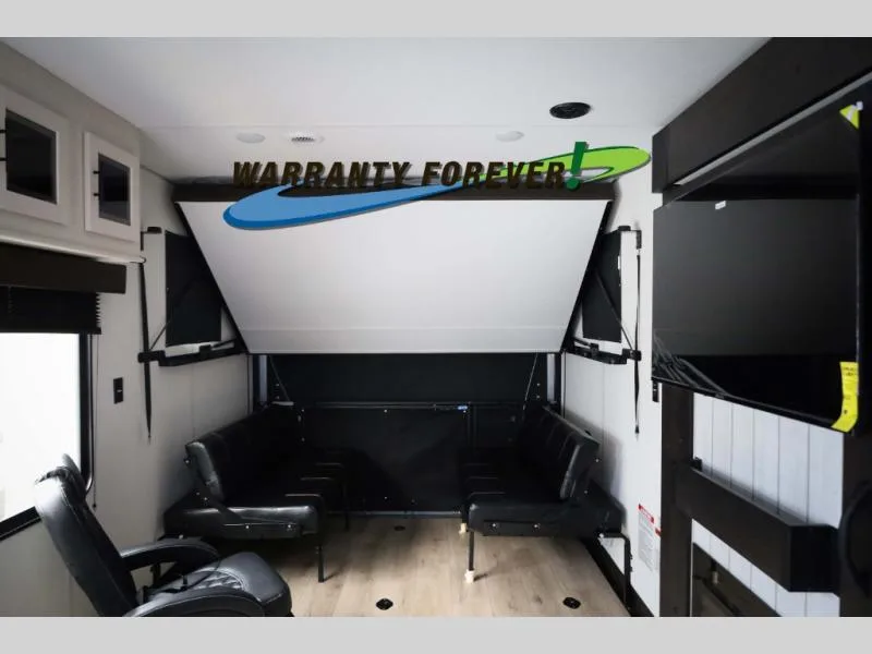 New 2026 Forest River RV Cherokee Rogue SUT 28SUT — photo 6