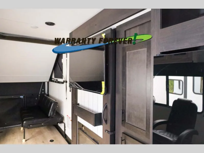 New 2026 Forest River RV Cherokee Rogue SUT 28SUT — photo 8