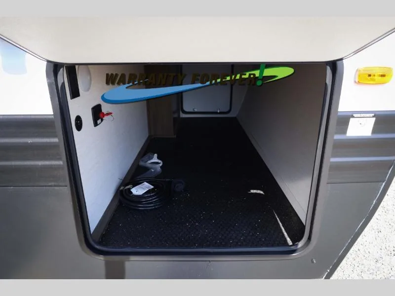 New 2026 Prime Time RV Avenger 25RBS — photo 2