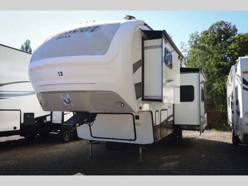Used 2019 Forest River RV Wildcat Maxx Maxx — photo 2