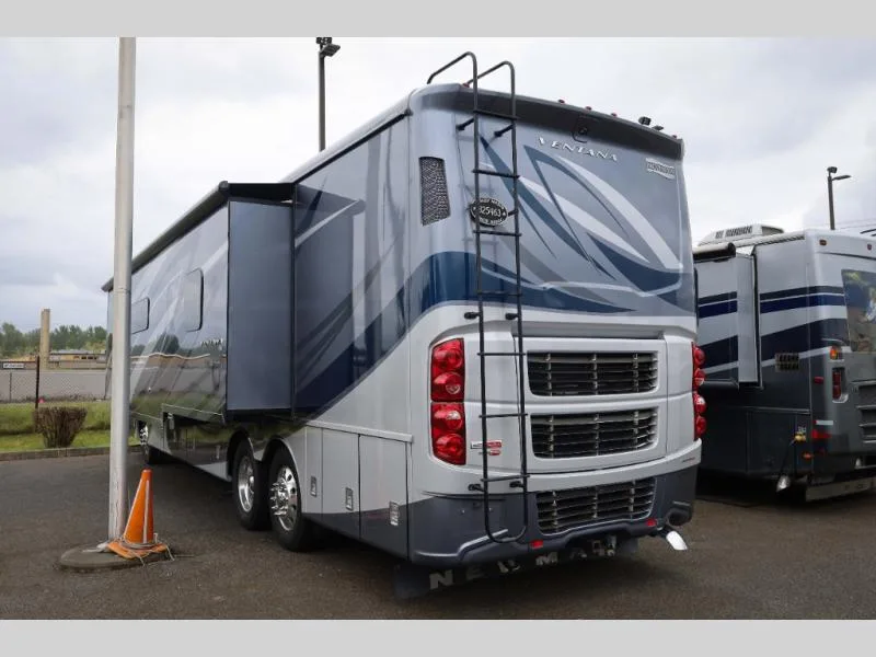 Used 2019 Newmar Ventana 4002 — photo 4